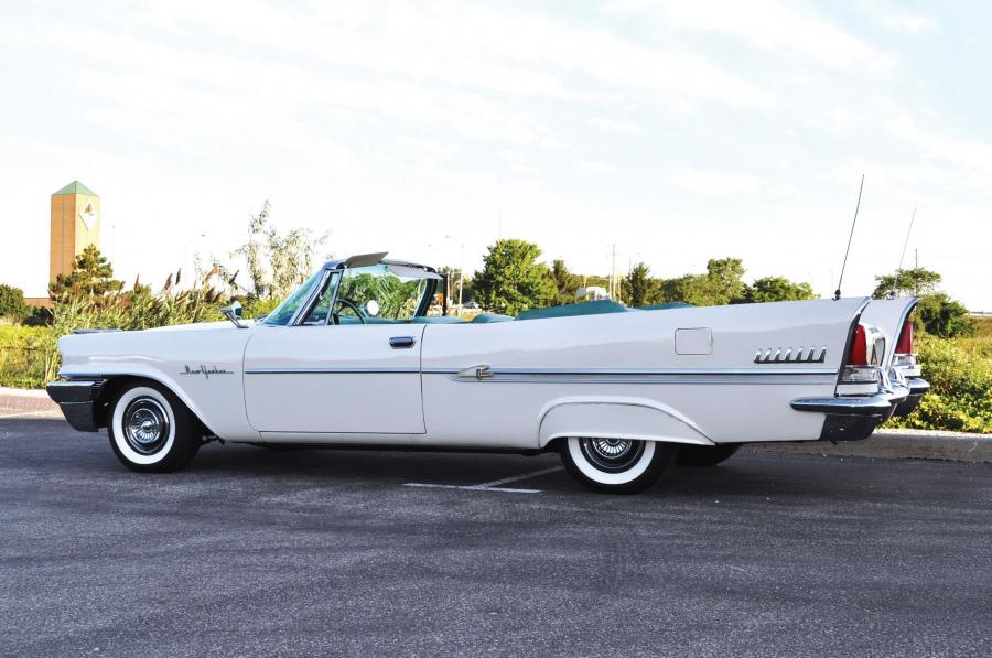  Chrysler New Yorker Convertible 1958 года  (фото 2 из 4)